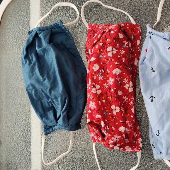 Old Navy Face Masks Adult Size - Set of 3 - EUC - Picture 2 of 9